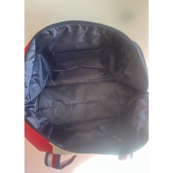 Tommy Hilfiger Duffle Bag - Picture 9 of 11